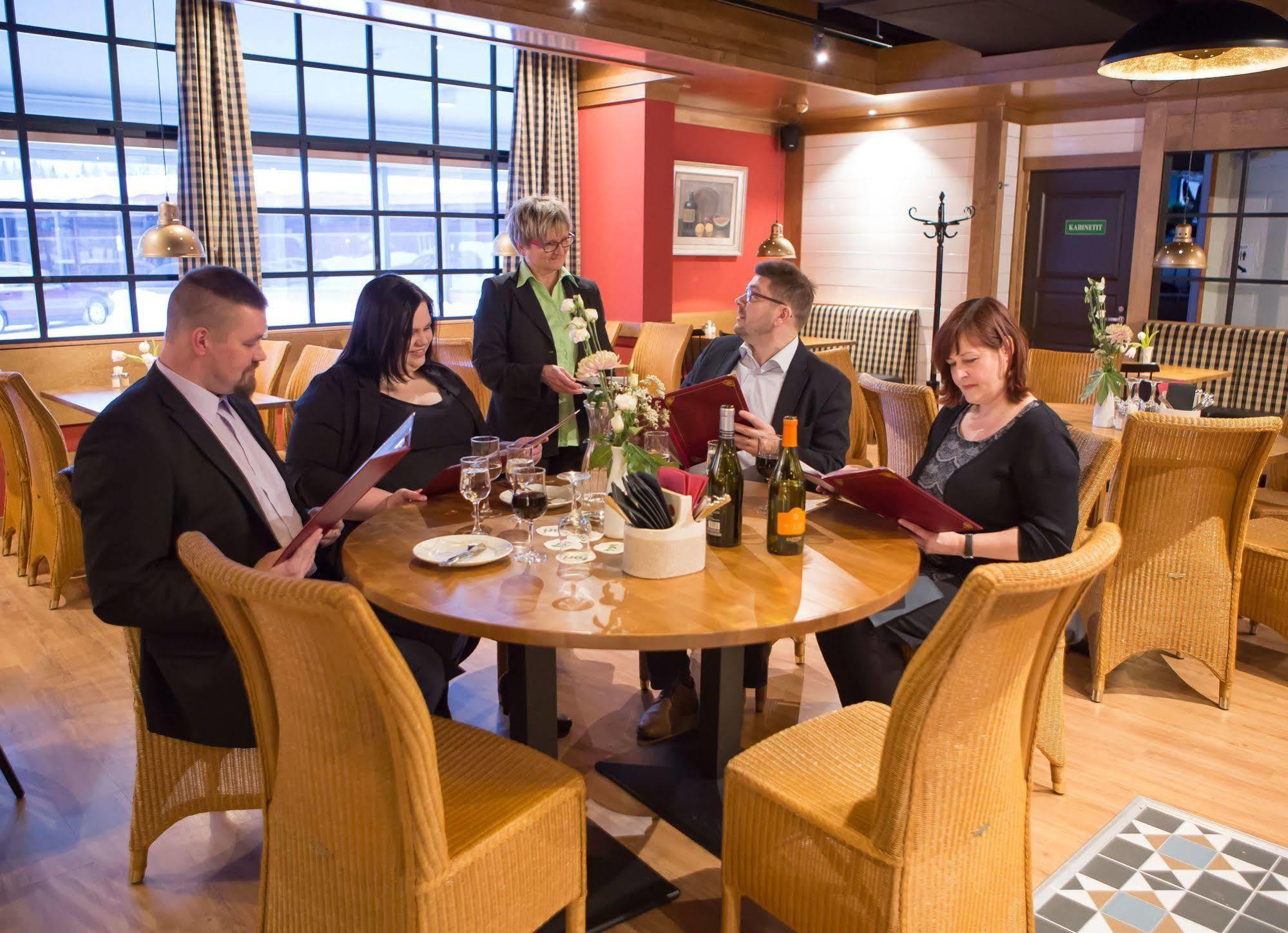 Finlandia Hotel Isovalkeinen 쿠오피오 외부 사진